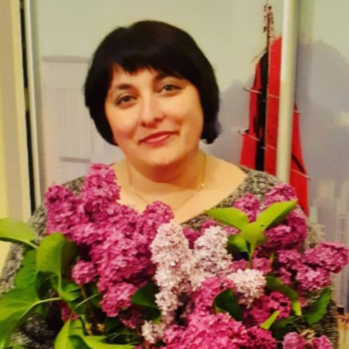 Досвідчений спікер:   - учит. укр мови та літер ЗЗСО І-ІІІ ст №4 м.Гайсин Гайсинської міської ради; півфіналістка конкурсу. “Global Teacher Prize Ukraine